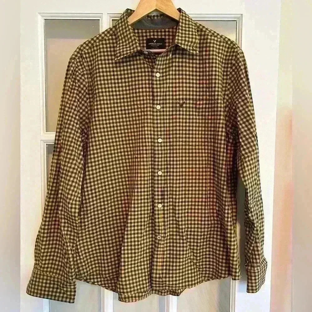 American Eagle men’s classic fit button down size L